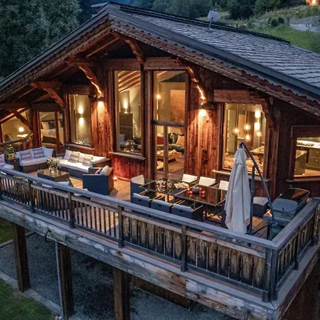 Hibou Villa *