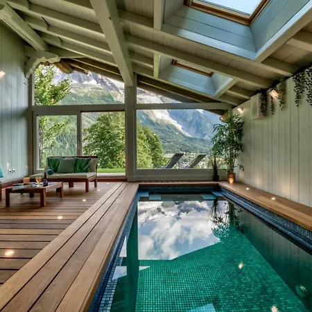 Hibou Villa